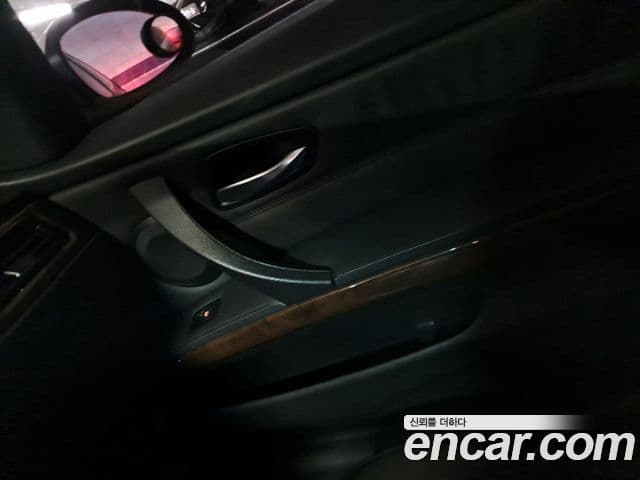 BMW 3시리즈 (E90) 320i седан, 2006 18