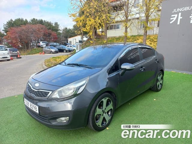 Kia All New Pride Prestige, 2013 1