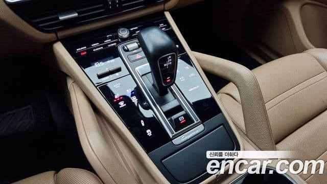 Porsche Cayenne (PO536) 3.0 E-гибрид купе, 2020 9