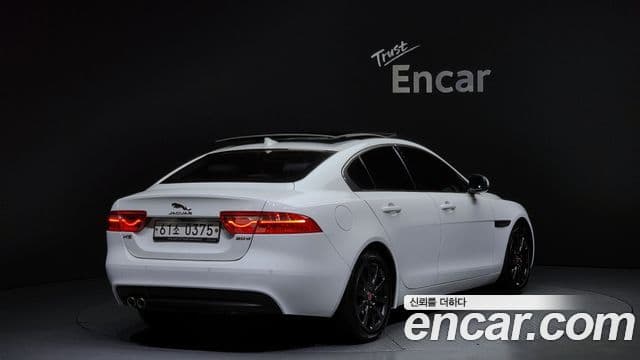 Jaguar XE Prestige, 2016 2