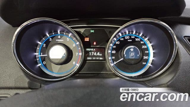 Hyundai Sonata The / новый 브릴리언트 LPI Smart(для людей с инвалидностью), 2014 8