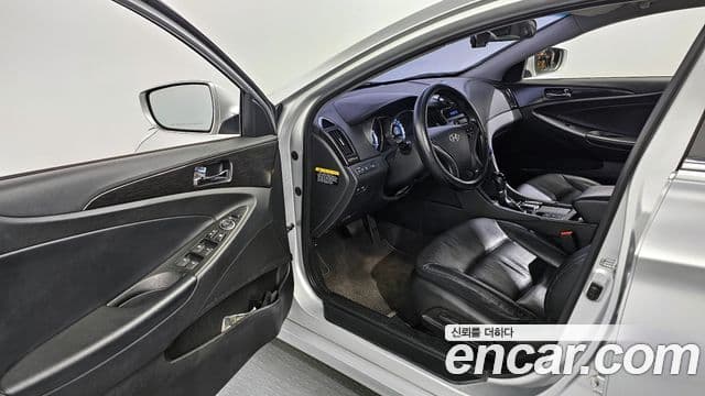 Hyundai Sonata The / новый 브릴리언트 LPI Smart(для людей с инвалидностью), 2014 11