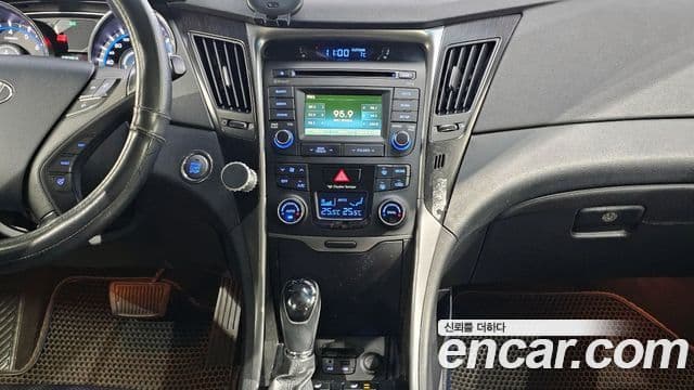 Hyundai Sonata The / новый 브릴리언트 LPI Smart(для людей с инвалидностью), 2014 14