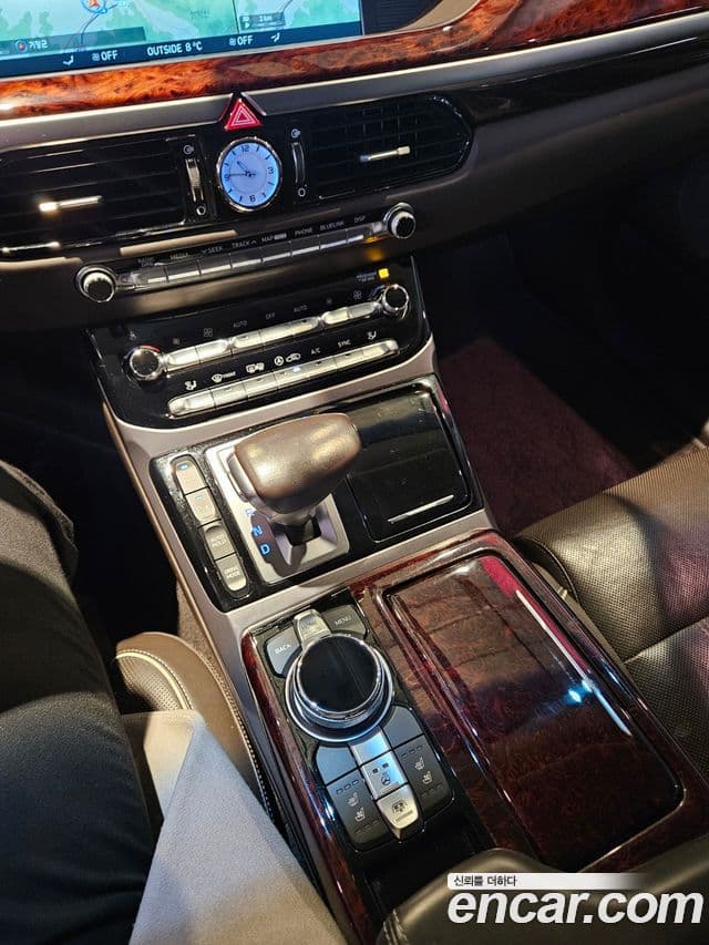 Genesis EQ900 Prestige, 2016 11