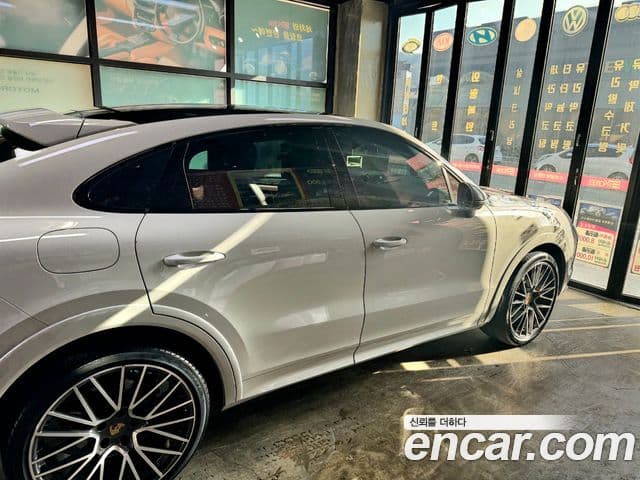 Porsche Cayenne (PO536) 3.0 купе Platinum Edition, 2023 4