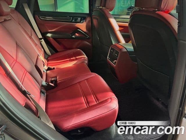 Porsche Cayenne (PO536) 3.0 купе Platinum Edition, 2023 13