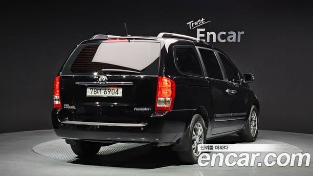 Kia Carnival R President, 2013 2