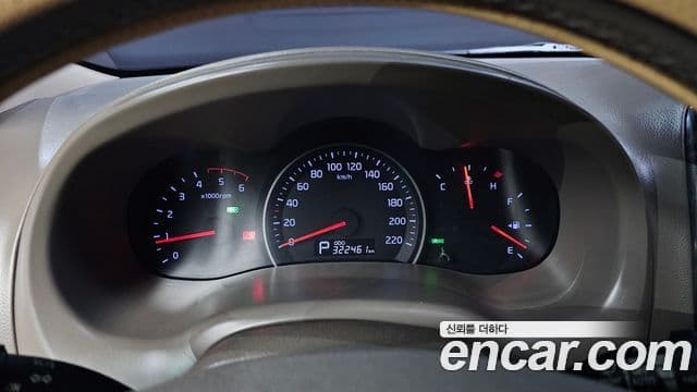 Kia Carnival R President, 2013 8