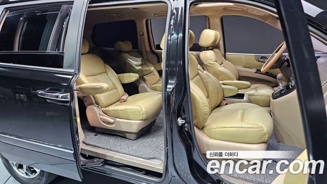 Kia Carnival R President, 2013 10