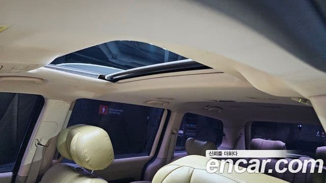 Kia Carnival R President, 2013 18