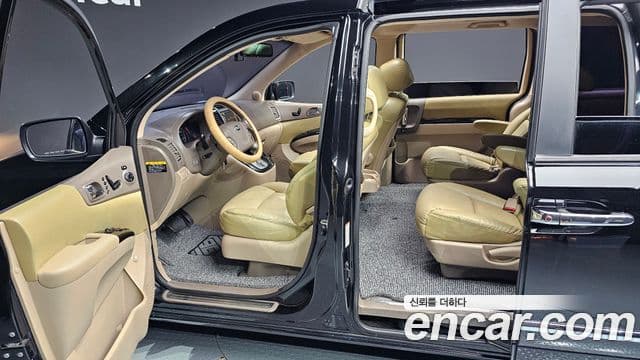 Kia Carnival R President, 2013 19