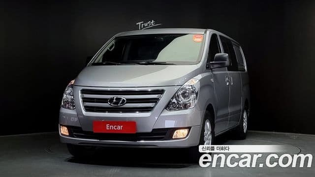Hyundai Grand Starex Smart, 2017 1