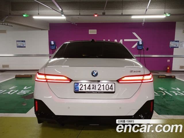 BMW 5시리즈 (G60) 530e M Sport, 2025 6