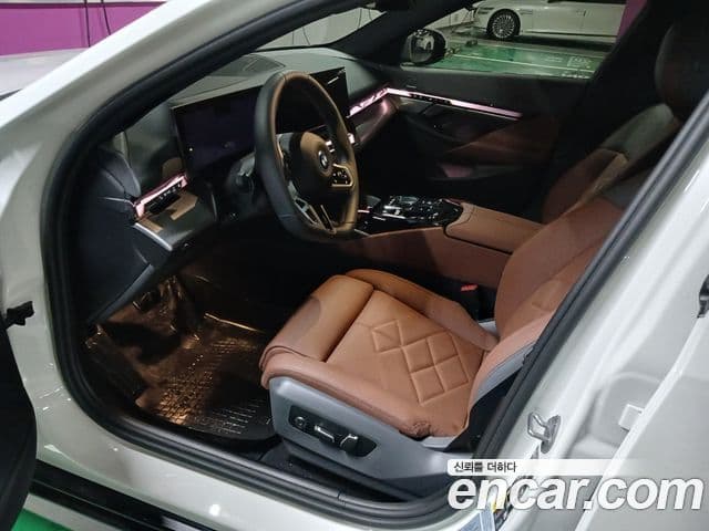 BMW 5시리즈 (G60) 530e M Sport, 2025 10