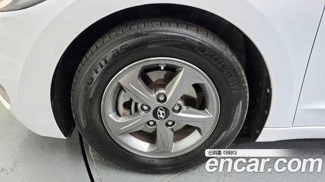 Hyundai Avante AD 1.6 GDI Smart, 2017 все фото