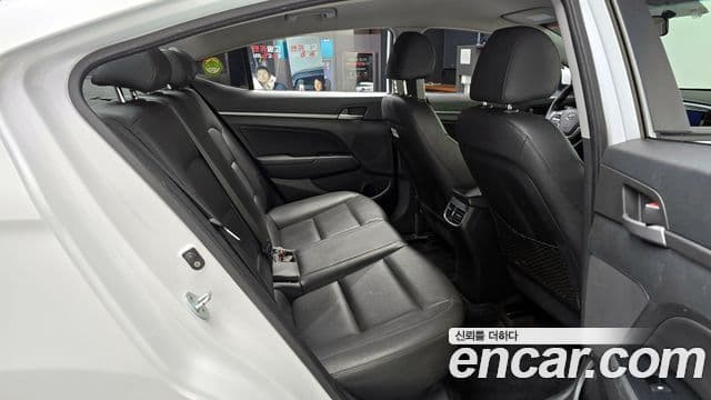 Hyundai Avante AD 1.6 GDI Smart, 2017 12