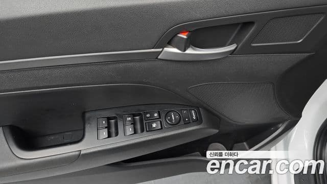 Hyundai Avante AD 1.6 GDI Smart, 2017 17