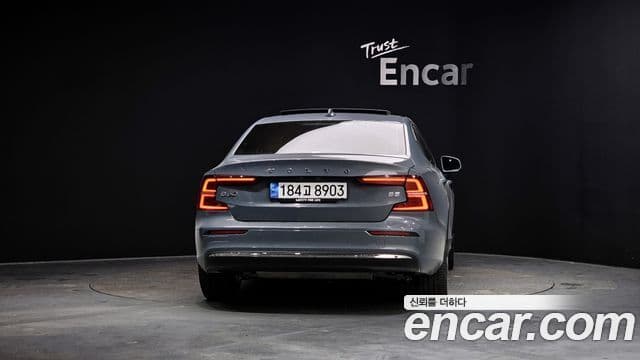 Volvo S60 3세대 B5 Ultimate Bright, 2023 4