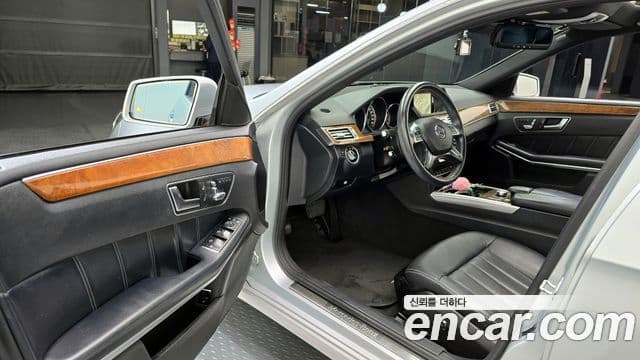 Mercedes-Benz E-класс W212 E300 Elegance, 2014 4