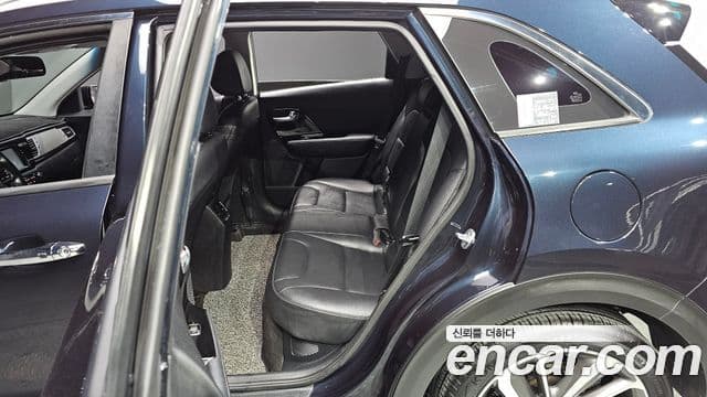 Kia Niro Prestige, 2017 11