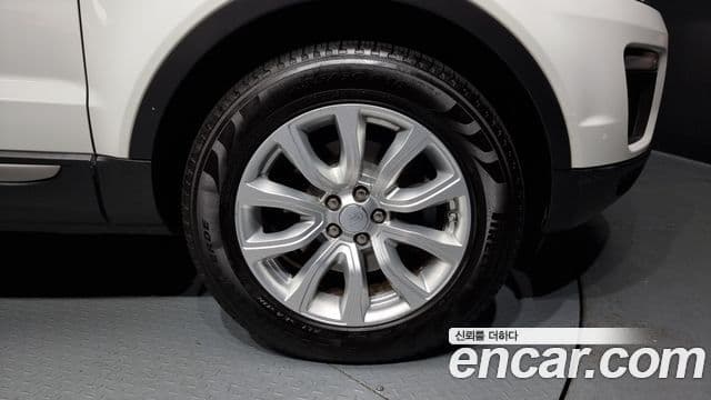 Land Rover Range Rover Evoque 2.0 TD4 SE, 2017 все фото