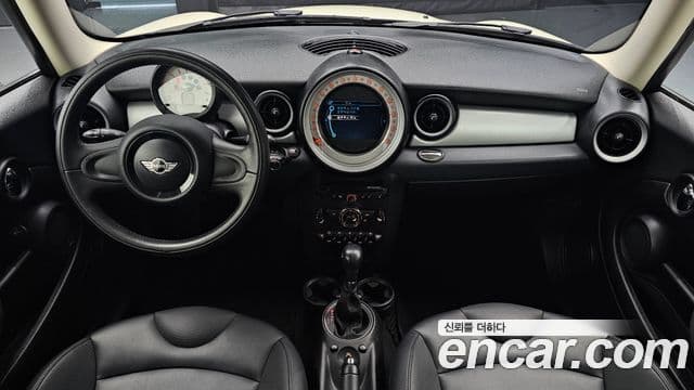 Mini Cooper SE, 2012 7