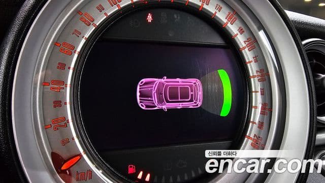 Mini Cooper SE, 2012 15