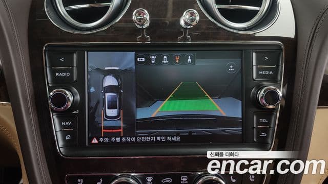 Bentley Bentayga, 2018 15