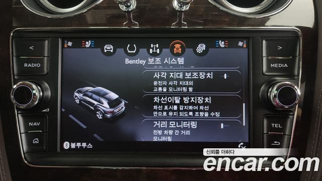 Bentley Bentayga, 2018 16