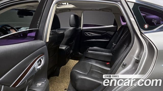 Infiniti M37 Y51, 2011 12