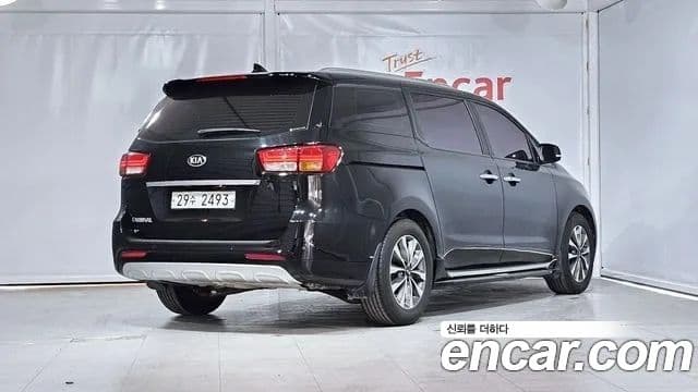 Kia All New Carnival Luxury, 2015 3