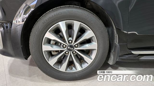 Kia All New Carnival Luxury, 2015 все фото