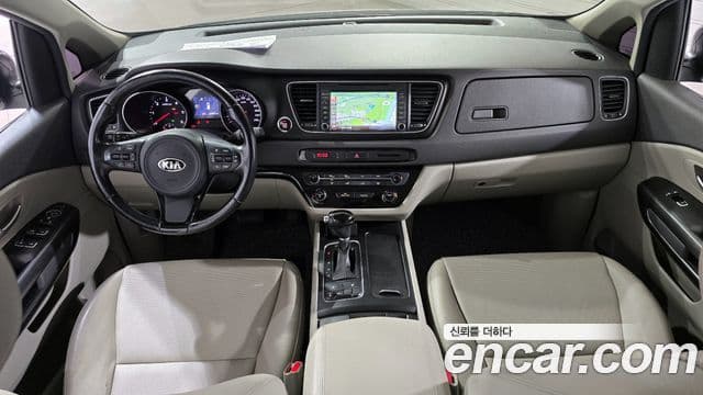Kia All New Carnival Luxury, 2015 7