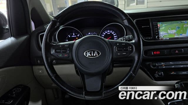 Kia All New Carnival Luxury, 2015 13