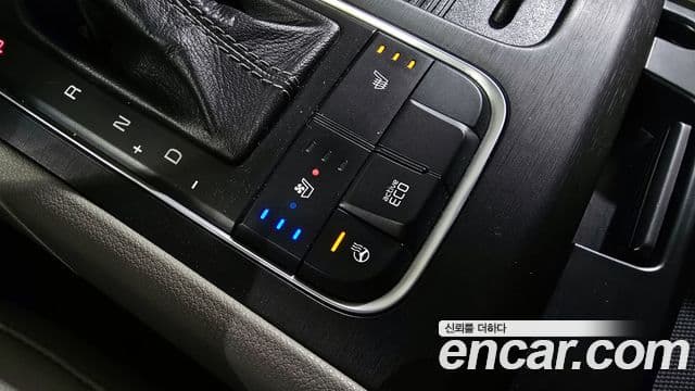 Kia All New Carnival Luxury, 2015 17