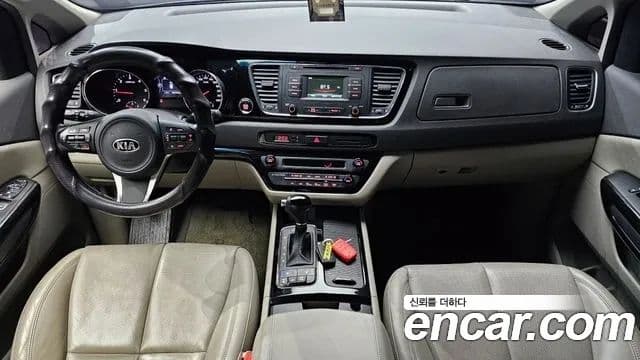 Kia All New Carnival VIP, 2016 7