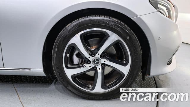 Mercedes-Benz E-класс W213 Avantgarde, 2020 все фото