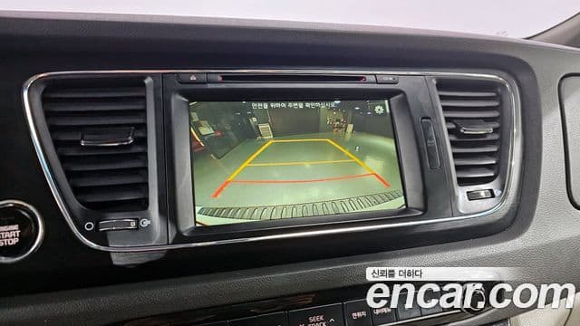 Kia All New Carnival Luxury, 2016 17