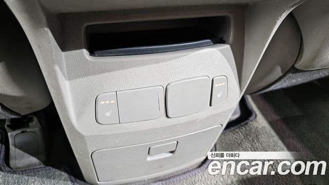 Kia All New Carnival Luxury, 2016 18