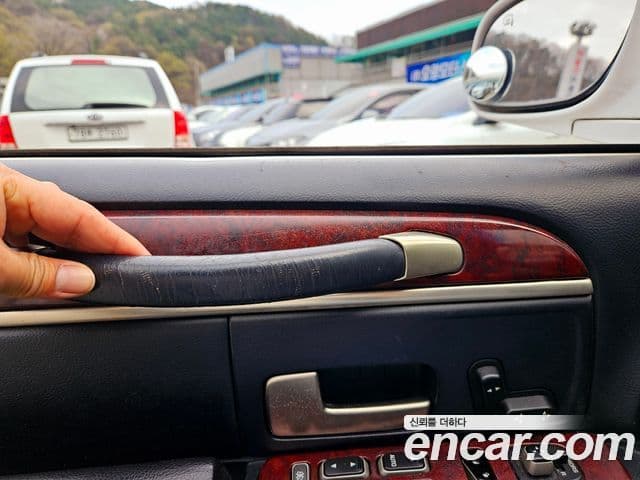 Lincoln 타운카 4.6L V8, 2003 16