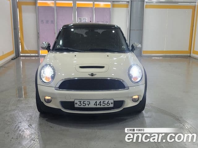Mini Cooper S 2세대, 2009 1