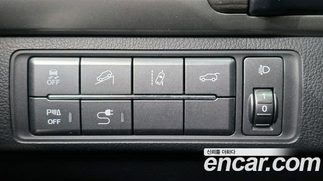 KG모빌리티(SsangYong) G4 Rexton Majesty, 2018 16