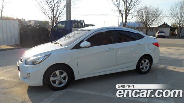 Hyundai Accent(новый кузов / новое поколение) Premier, 2012 1