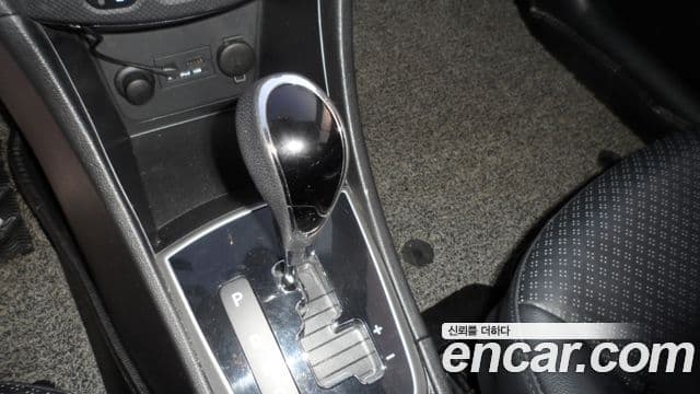 Hyundai Accent(новый кузов / новое поколение) Premier, 2012 9