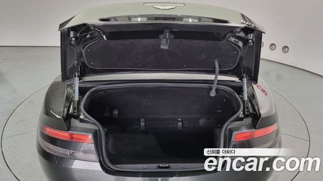 Aston Martin DB9 1세대, 2015 20