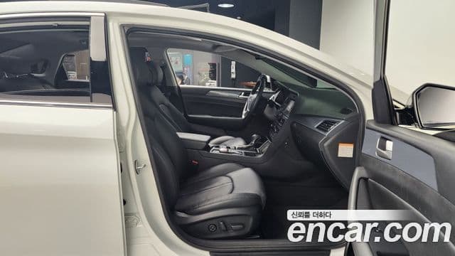 Hyundai LF Sonata гибрид Modern Special, 2017 11