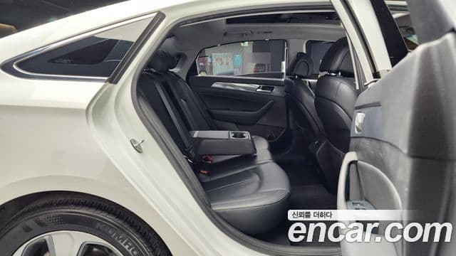 Hyundai LF Sonata гибрид Modern Special, 2017 12