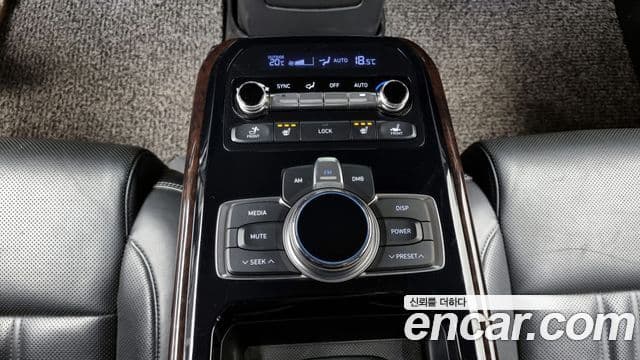 Genesis EQ900 Luxury, 2016 16