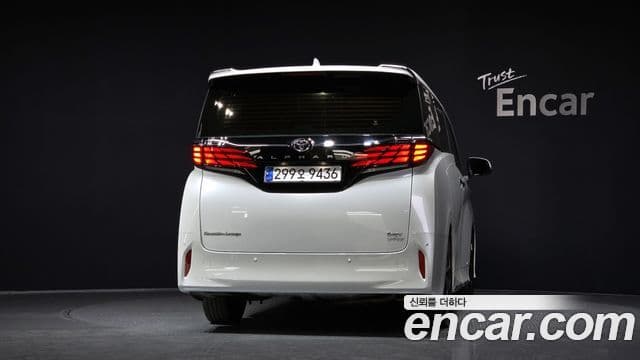 Toyota Alphard 4세대 2.5 HEV Executive AWD, 2024 4