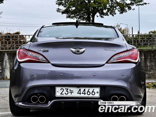 Hyundai Genesis купе 200 турбо D, 2009 4